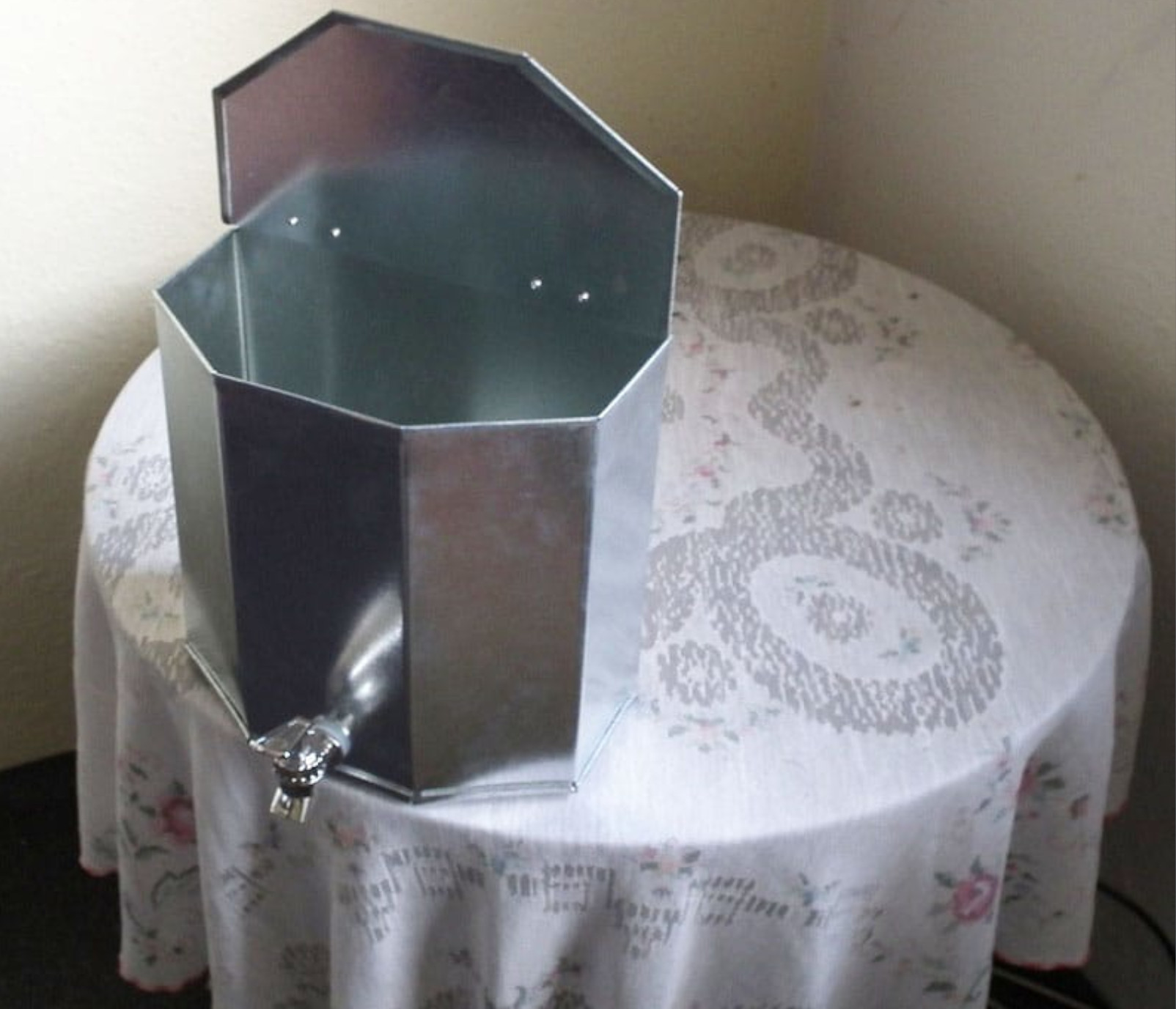 Compressed by jpeg-recompress